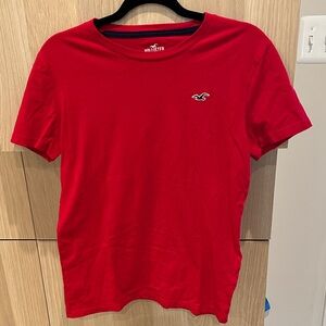 Hollister Men's Short Sleeve Crew Tee in Bright Red